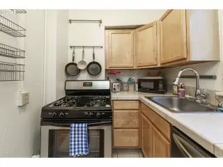 Photo #6: 456145075 Listing 