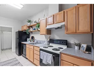 Photo #2: 456680482 Listing 