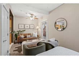 Photo #5: 456680482 Listing 