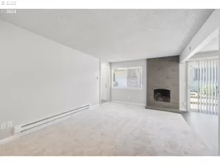 Photo #3: 456865680 Listing 