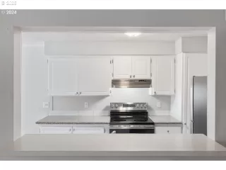 Photo #5: 456865680 Listing 