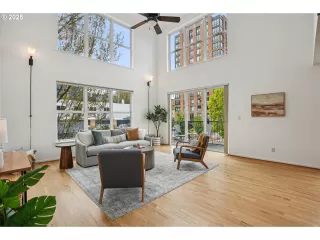 Photo #5: 456889569 Listing