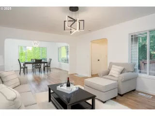 Photo #5: 457013104 Listing 