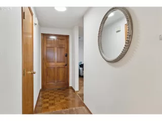 Photo #2: 457406731 Listing 