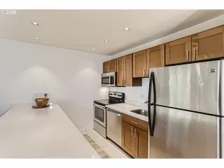 Photo #5: 457496817 Listing 