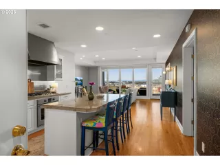 Photo #3: 458253982 Listing 