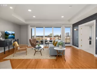 Photo #4: 458253982 Listing 