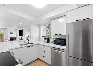 Photo #5: 458682222 Listing 