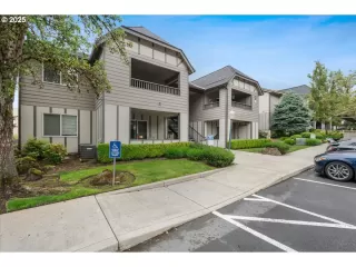 More Details about MLS # 458963571 : 14019 NE 20TH AVE G57