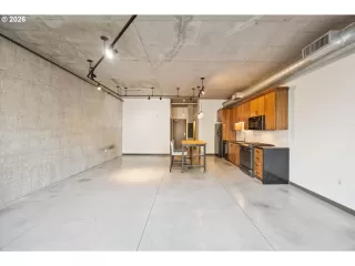 Photo #2: 459071911 Listing 