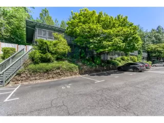 More Details about MLS # 459213578 : 1045 SW BERTHA BLVD #7