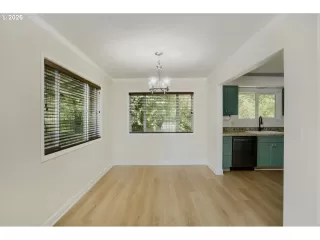 Photo #3: 459213578 Listing 