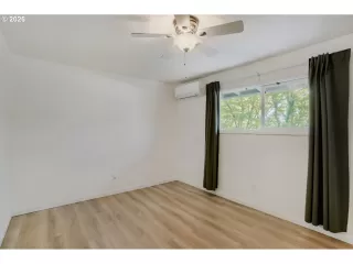 Photo #4: 459213578 Listing 