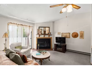 Photo #5: 459393274 Listing