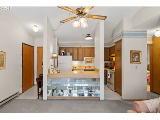 Photo #6: 459393274 Listing