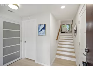 Photo #6: 459463936 Listing