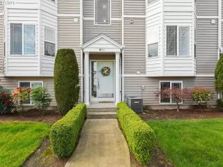 Photo #4: 460127416 Listing