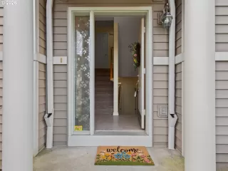 Photo #5: 460127416 Listing