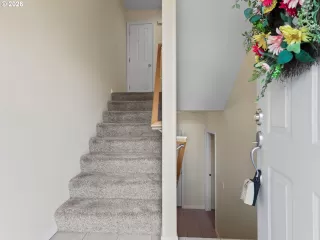 Photo #6: 460127416 Listing