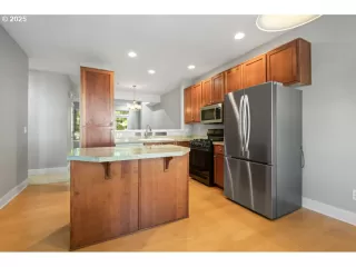 Photo #2: 460400741 Listing 