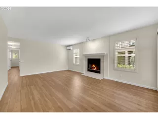 Photo #3: 460401349 Listing 