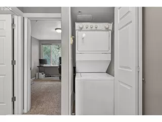 Photo #5: 460414663 Listing 