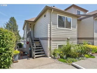 Photo #2: 460854609 Listing