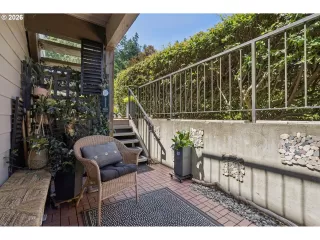 Photo #6: 460854609 Listing