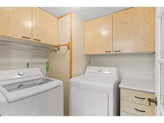 Photo #4: 461061589 Listing 