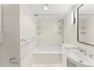 Photo #6: 461061589 Listing 