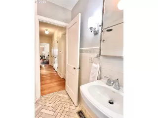 Photo #4: 461112000 Listing 