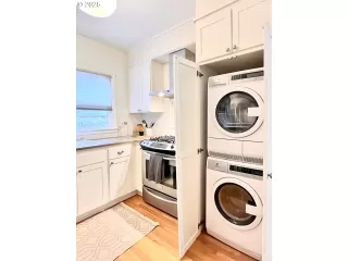 Photo #6: 461112000 Listing 