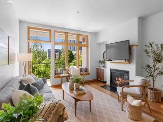 Photo #4: 461153022 Listing 