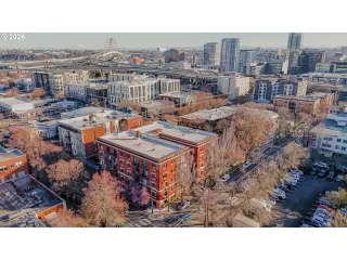 More Details about MLS # 461178047 : 1829 NW LOVEJOY ST 313