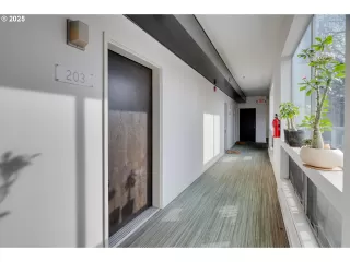 Photo #4: 461730663 Listing