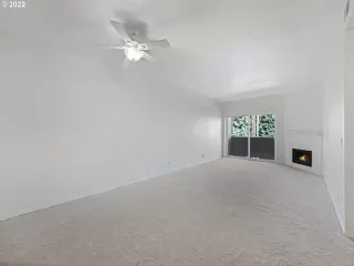 Photo #3: 461733620 Listing 