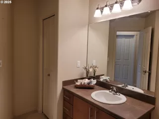 Photo #4: 462316355 Listing