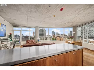 Photo #4: 462371578 Listing 