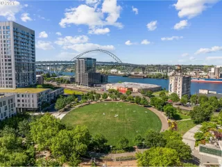 Photo #4: 463345923 Listing