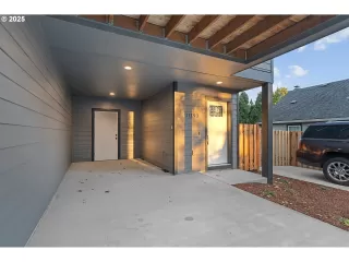 Photo #2: 463376508 Listing