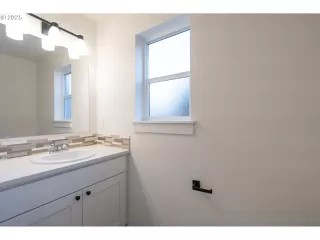 Photo #6: 463376508 Listing