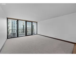 Photo #6: 463472046 Listing