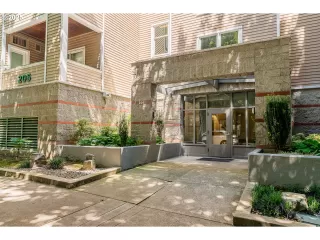 Photo #2: 464004147 Listing