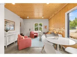 Photo #3: 464558433 Listing