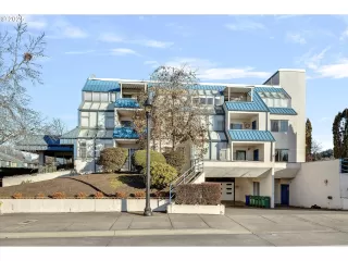 Photo #3: 464781796 Listing 