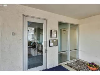 Photo #6: 464781796 Listing 
