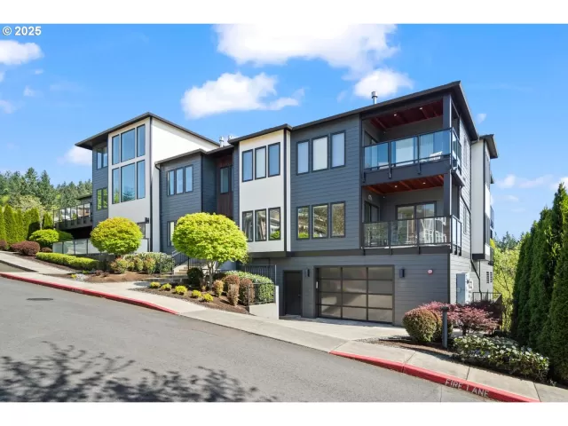 MLS: 466814108 Condo For Sale