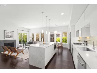 Photo #2: 466814108 Listing