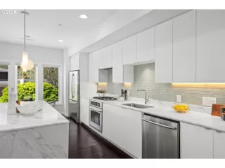 Photo #4: 466814108 Listing