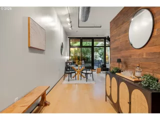 Photo #6: 467444353 Listing